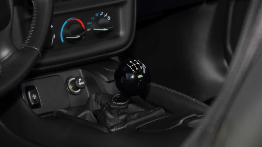 2002 Chevrolet Camaro 4th Gen - Image 10 of 28