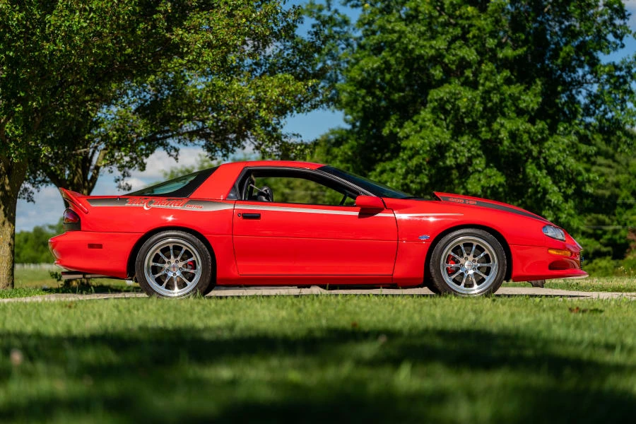 2002 Chevrolet Camaro - Image 2 of 31
