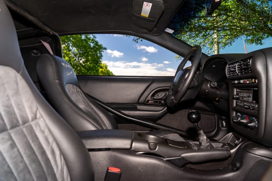 2002 Chevrolet Camaro - Image 28 of 31