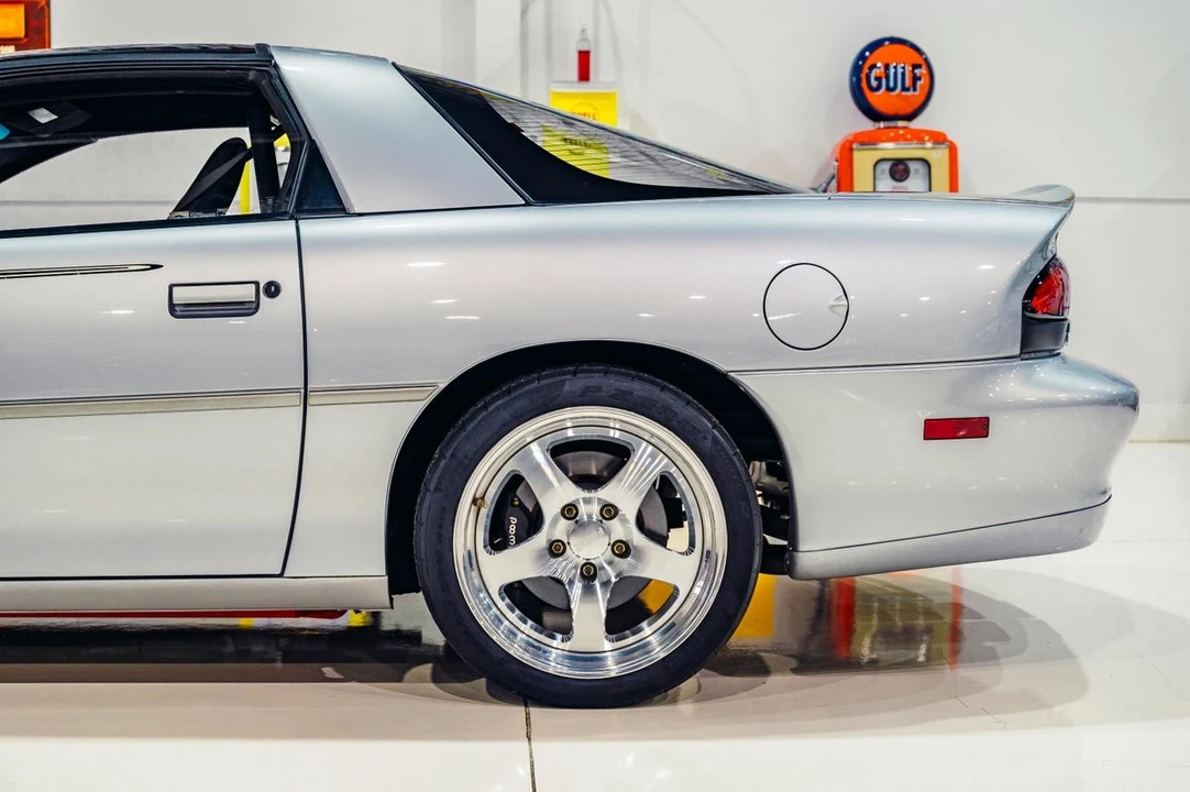 2002 Chevrolet Camaro 4th Gen - Image 16 of 31