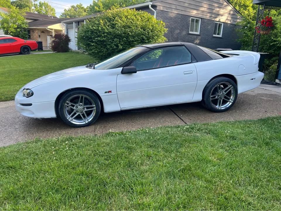 2002 Chevrolet Camaro 4th Gen - Image 5 of 10
