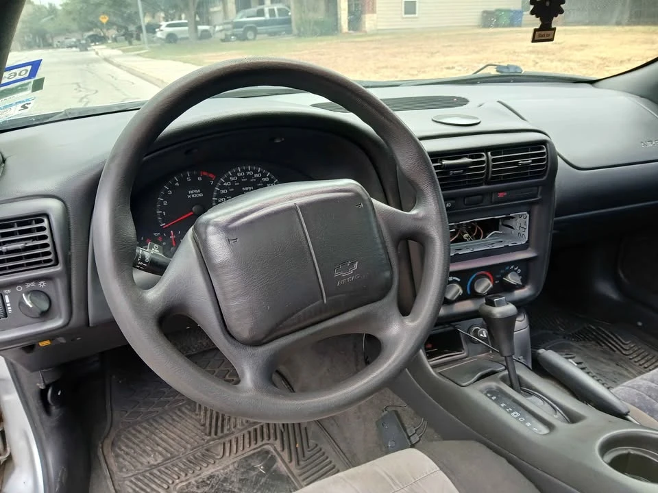 2002 Chevrolet Camaro 4th Gen - Image 9 of 13