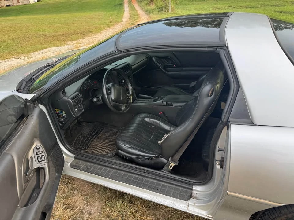 2002 Chevrolet Camaro 4th Gen - Image 5 of 9