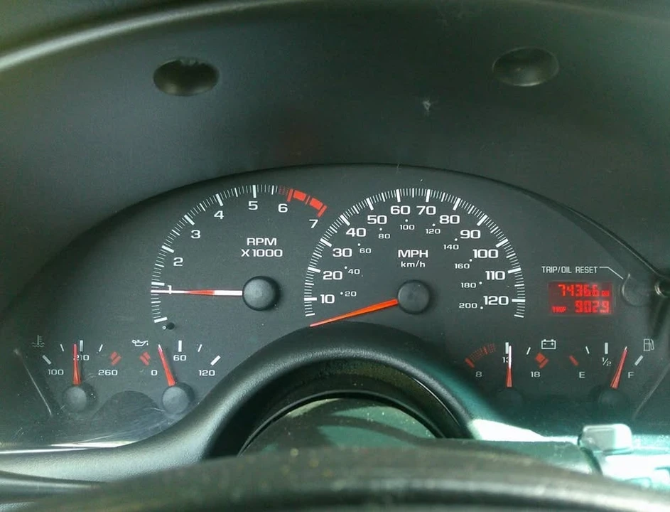 2002 Chevrolet Camaro 4th Gen - Image 10 of 20
