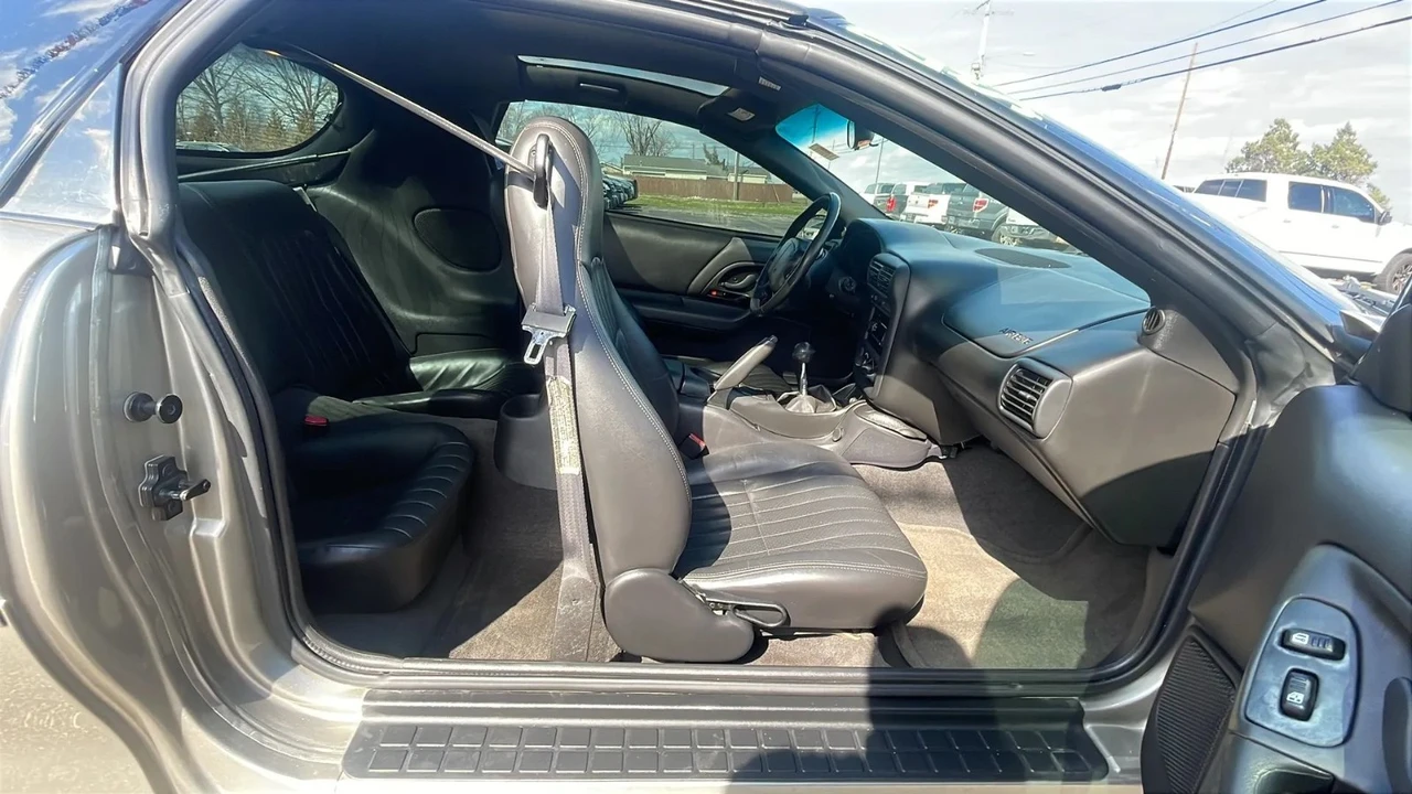 2002 Chevrolet Camaro SS 4th Gen - Image 11 of 30