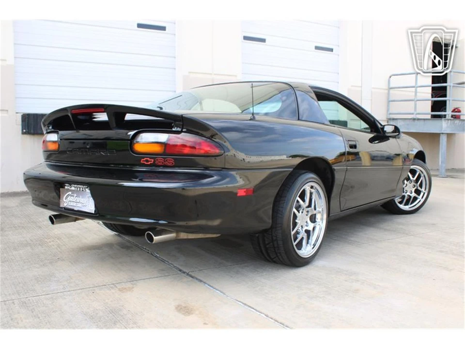 2002 Chevrolet Camaro SS 4th Gen - Image 26 of 31