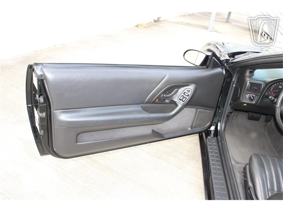2002 Chevrolet Camaro SS 4th Gen - Image 17 of 31