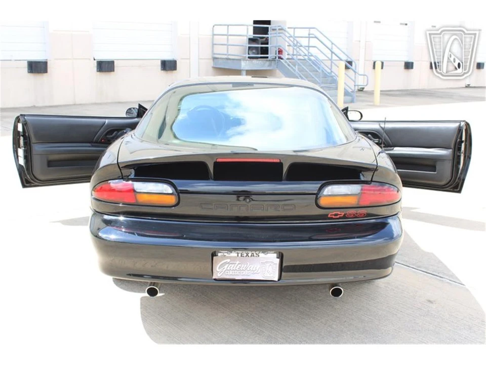 2002 Chevrolet Camaro SS 4th Gen - Image 12 of 31