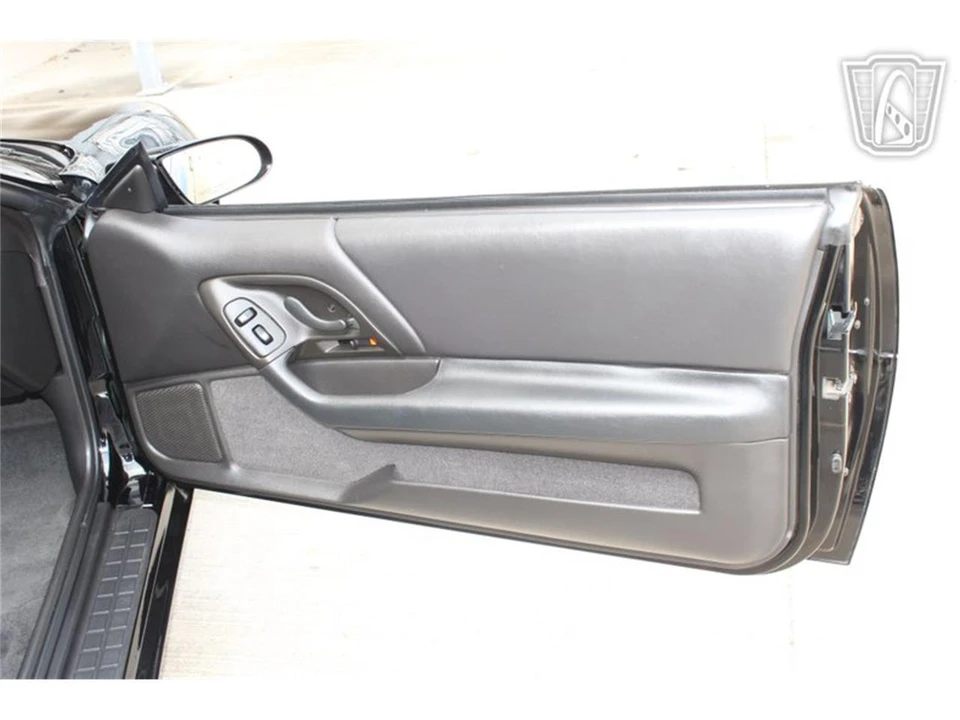 2002 Chevrolet Camaro SS 4th Gen - Image 18 of 31