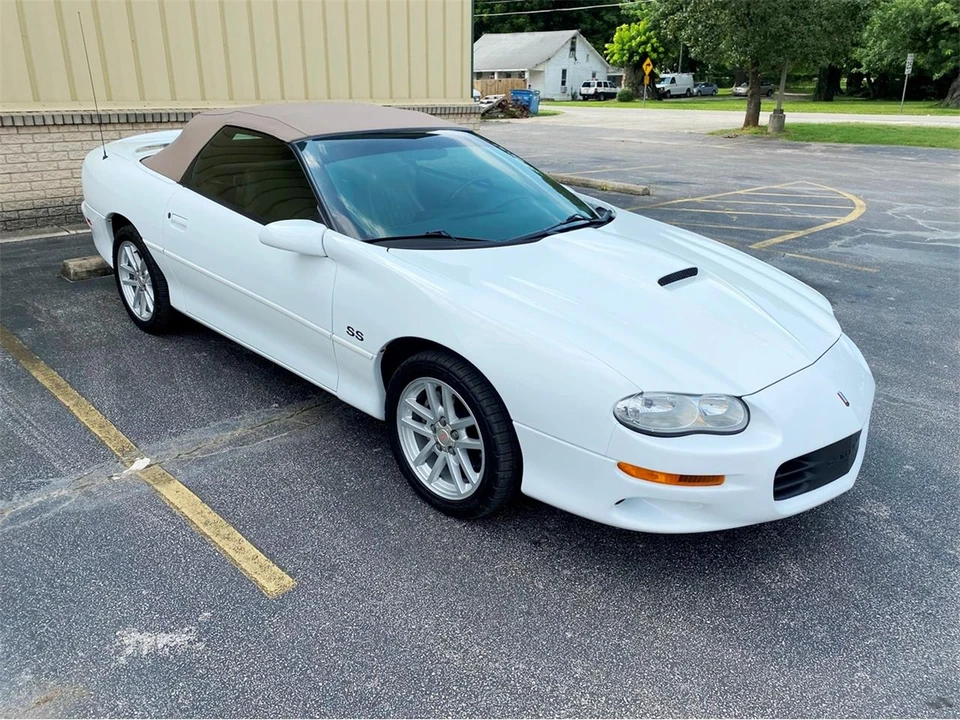 2002 Chevrolet Camaro SS 4th Gen - Image 4 of 28