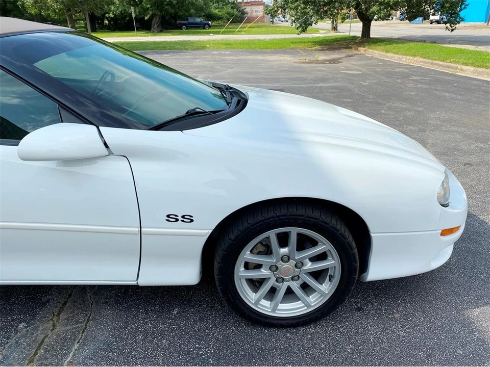 2002 Chevrolet Camaro SS 4th Gen - Image 11 of 28