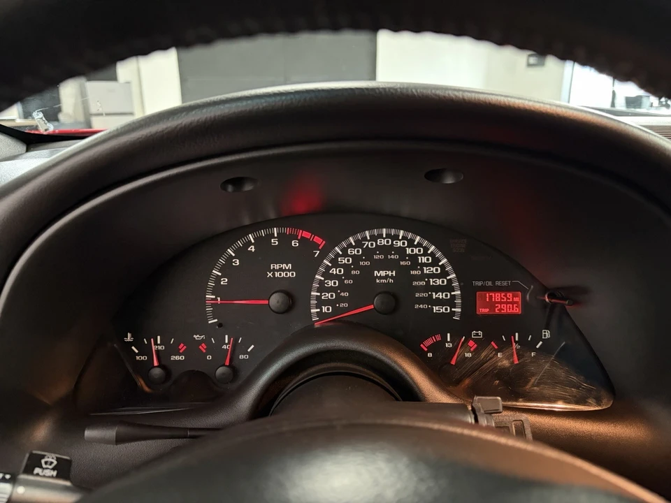 2002 Chevrolet - Image 13 of 25
