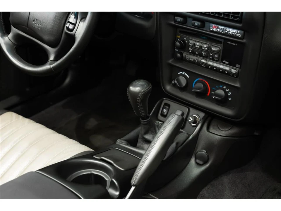 2002 Chevrolet Camaro SS 4th Gen - Image 19 of 31