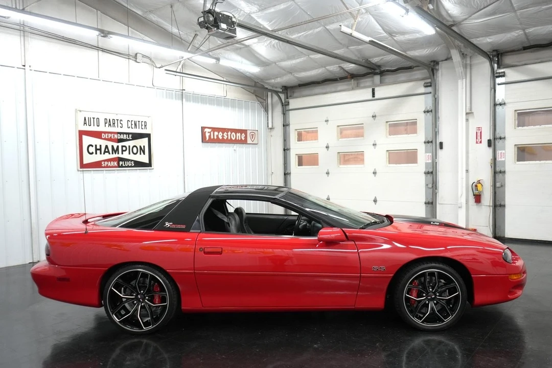 2002 Chevrolet Camaro SS 4th Gen - Image 18 of 21