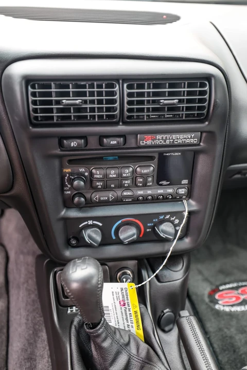 2002 Chevrolet Camaro SS 4th Gen - Image 26 of 31