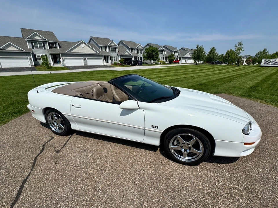 2002 Chevrolet Camaro SS 4th Gen - Image 18 of 31