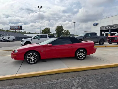 2002 Chevrolet Camaro SS Convertible 2D