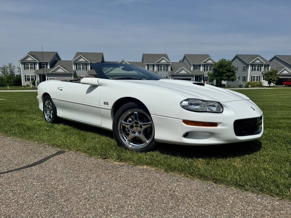 2002 Chevrolet Camaro SS 4th Gen - Image 17 of 31