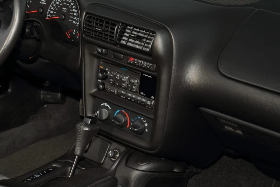 2002 Chevrolet Camaro SS 4th Gen - Image 25 of 31