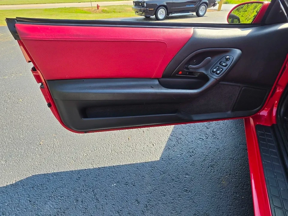 2002 Chevrolet Camaro SS 4th Gen - Image 29 of 31