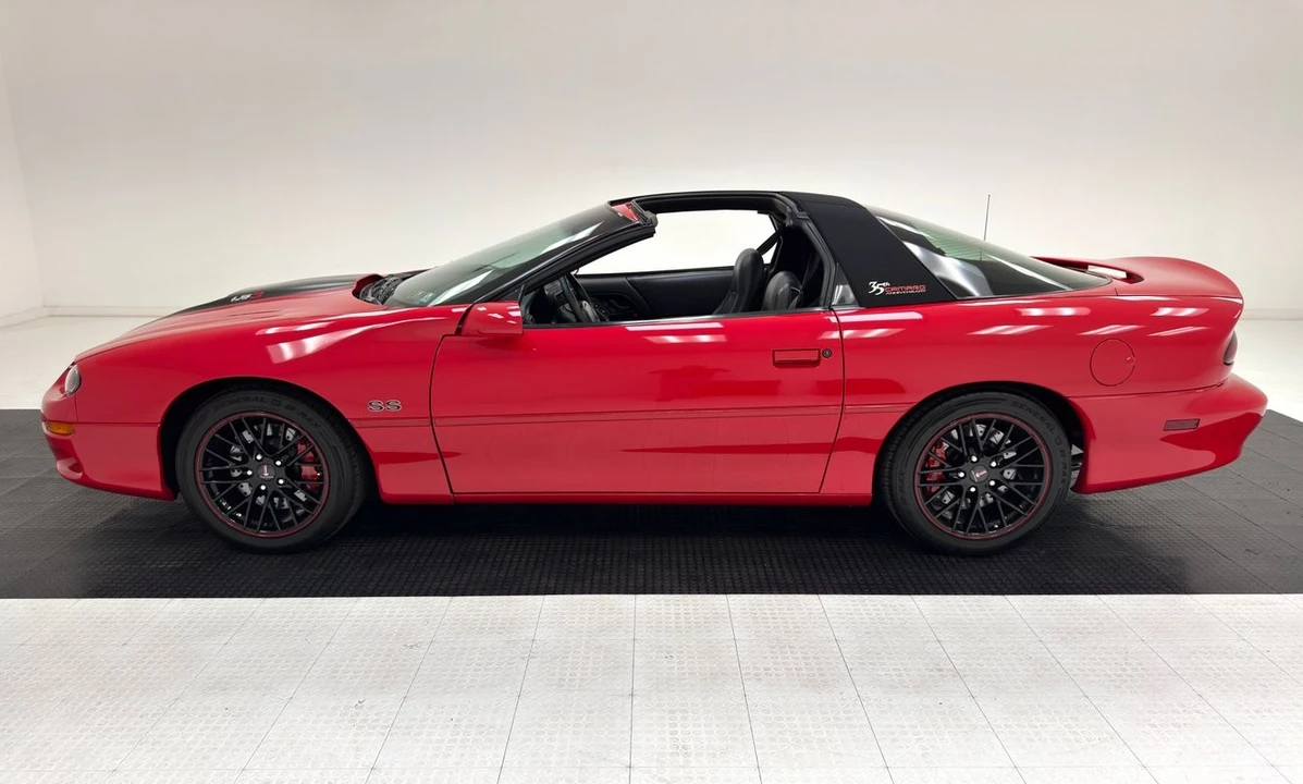 2002 Chevrolet Camaro SS 4th Gen - Image 4 of 31