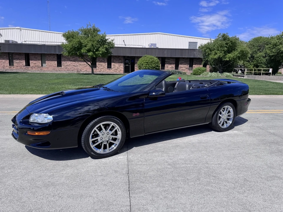 2002 Chevrolet Camaro SS 4th Gen - Image 2 of 31