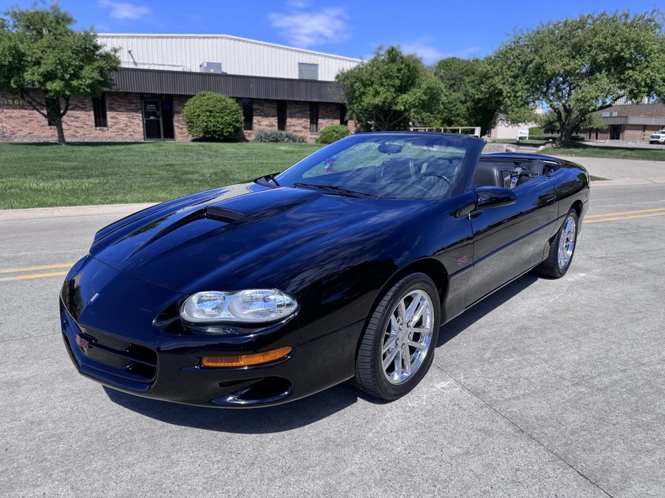 2002 Chevrolet Camaro SS 4th Gen - Image 10 of 31
