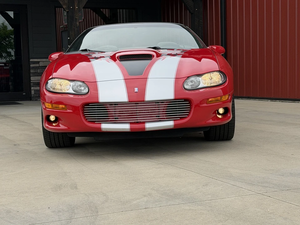 2002 Chevrolet - Image 2 of 31
