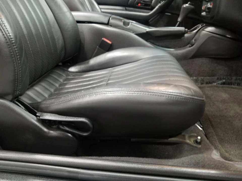 2002 Chevrolet - Image 22 of 31