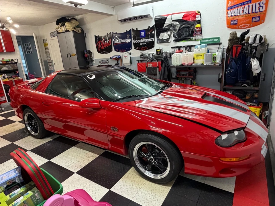 2002 Chevrolet Camaro SS 4th Gen - Image 25 of 28