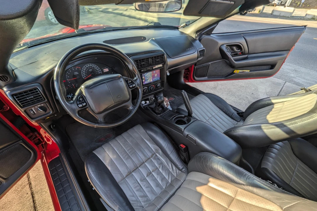 2002 Chevrolet Camaro SS 4th Gen - Image 26 of 31
