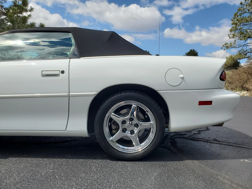 2002 Chevrolet Camaro SS 4th Gen - Image 18 of 31