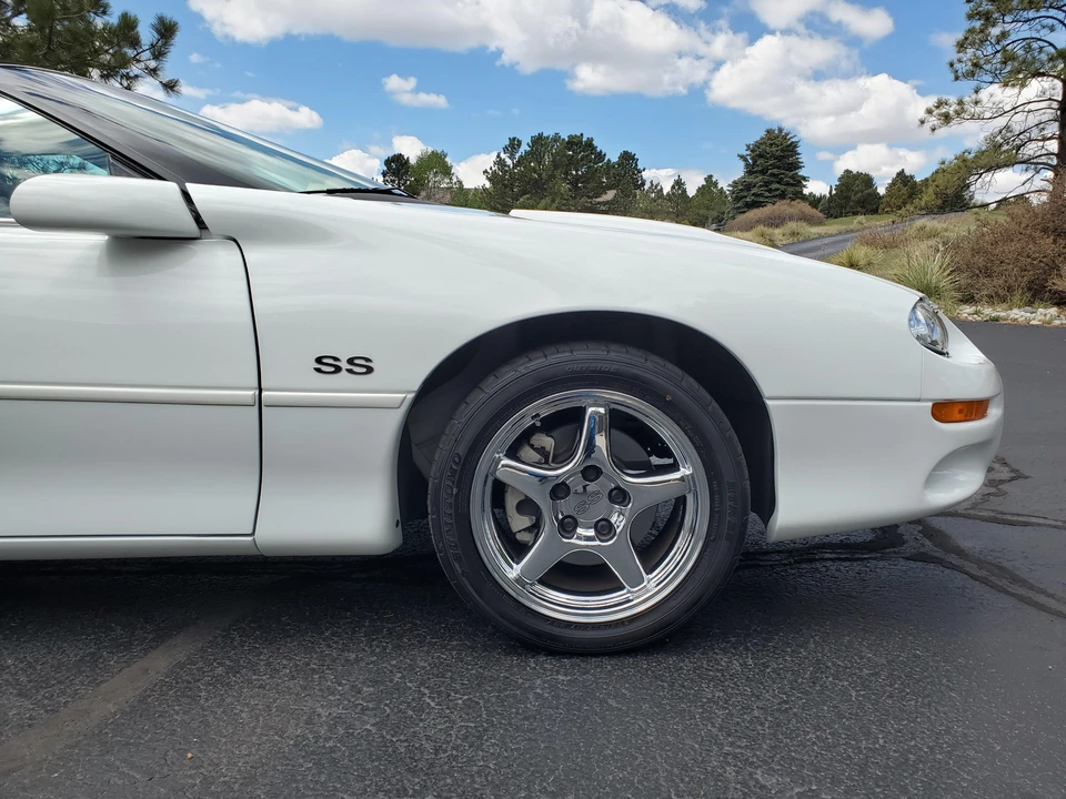 2002 Chevrolet Camaro SS 4th Gen - Image 24 of 31