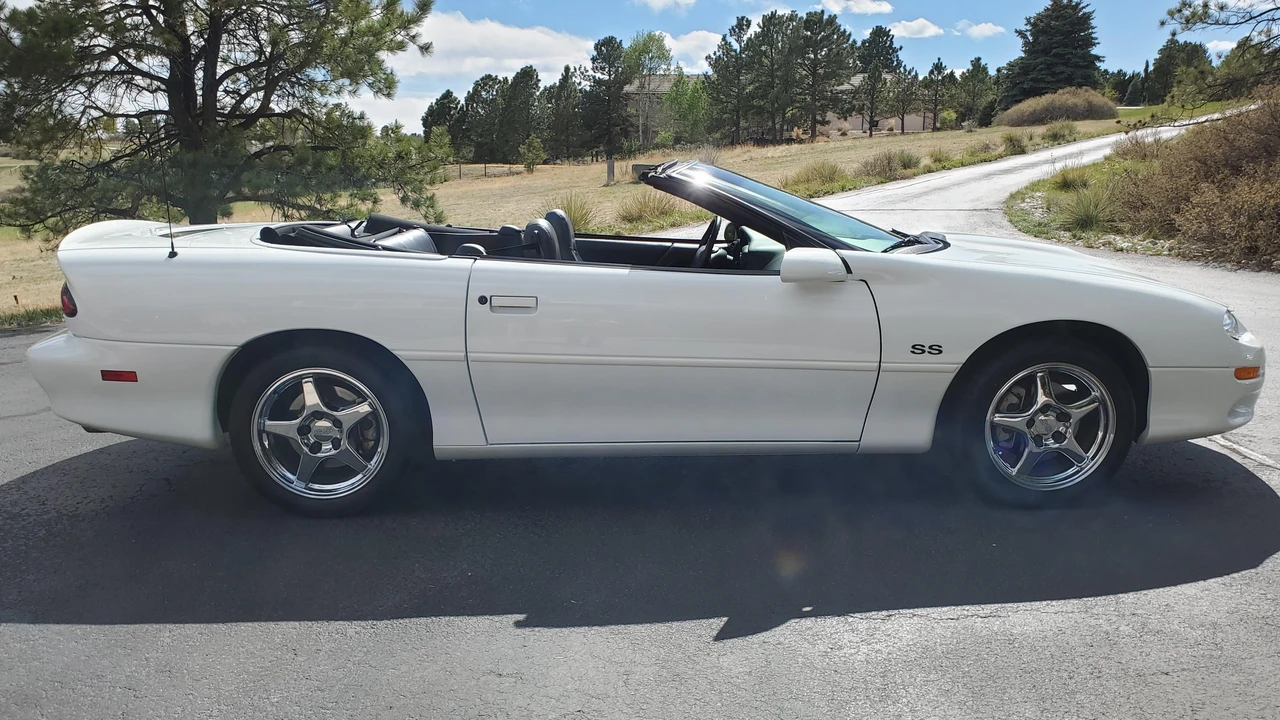 2002 Chevrolet Camaro SS 4th Gen - Image 13 of 31