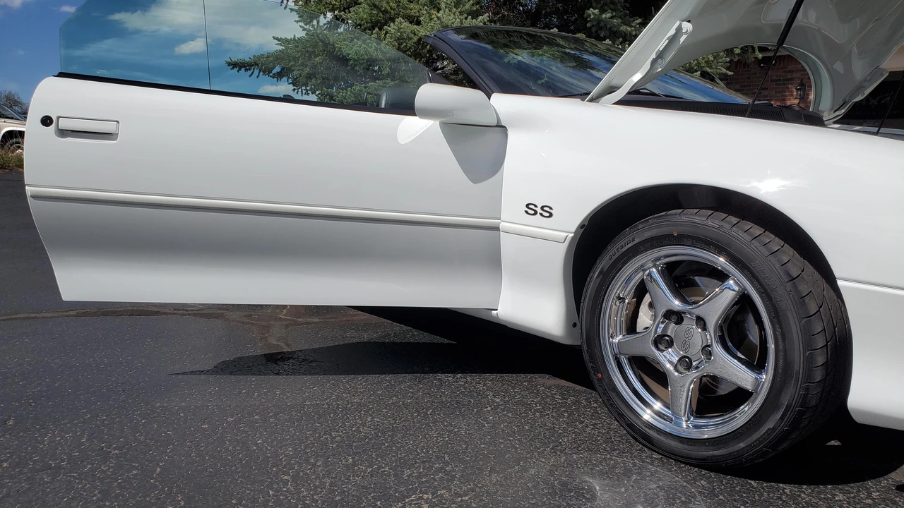 2002 Chevrolet Camaro SS 4th Gen - Image 23 of 31