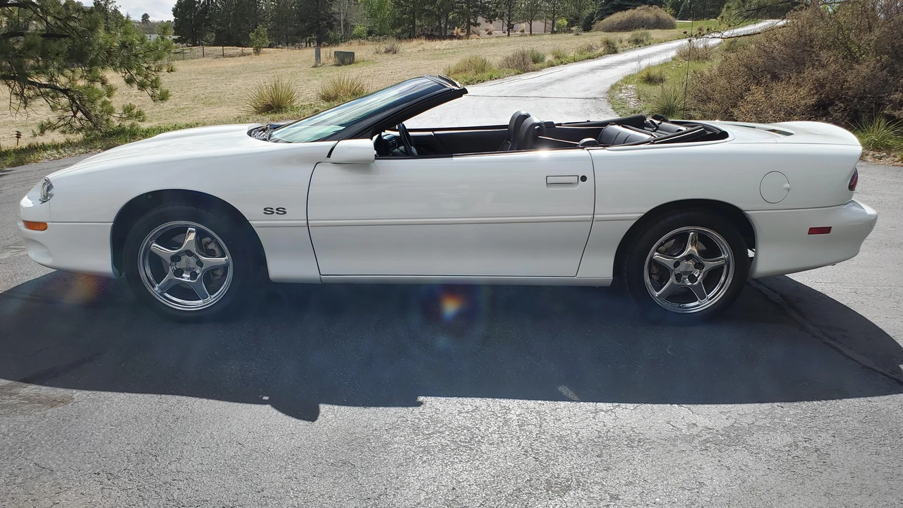 2002 Chevrolet Camaro SS 4th Gen - Image 12 of 31