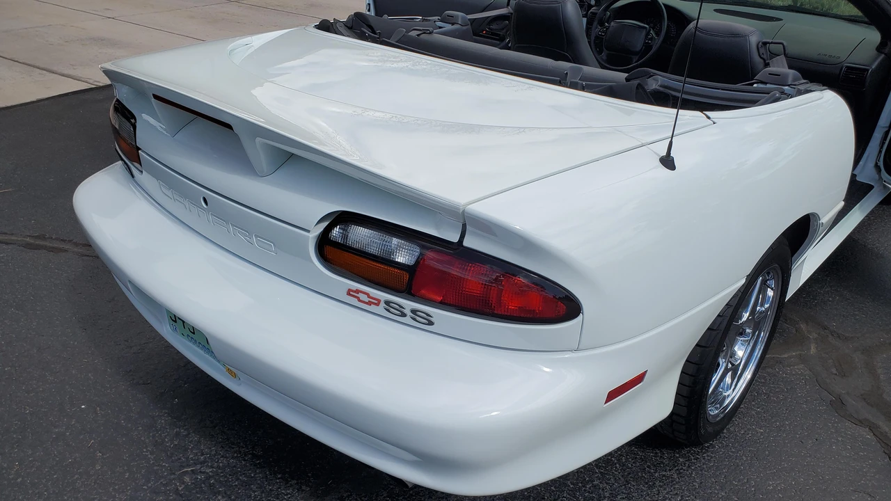 2002 Chevrolet Camaro SS 4th Gen - Image 21 of 31