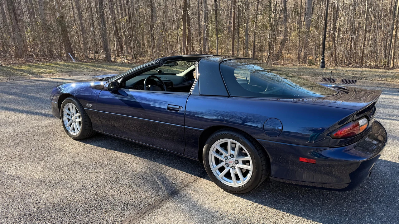 2002 Chevrolet Camaro SS 4th Gen - Image 11 of 31