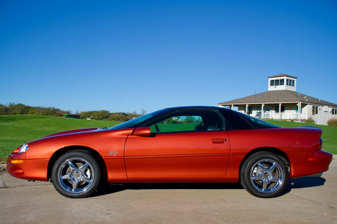2002 Chevrolet Camaro SS 4th Gen - Image 10 of 31