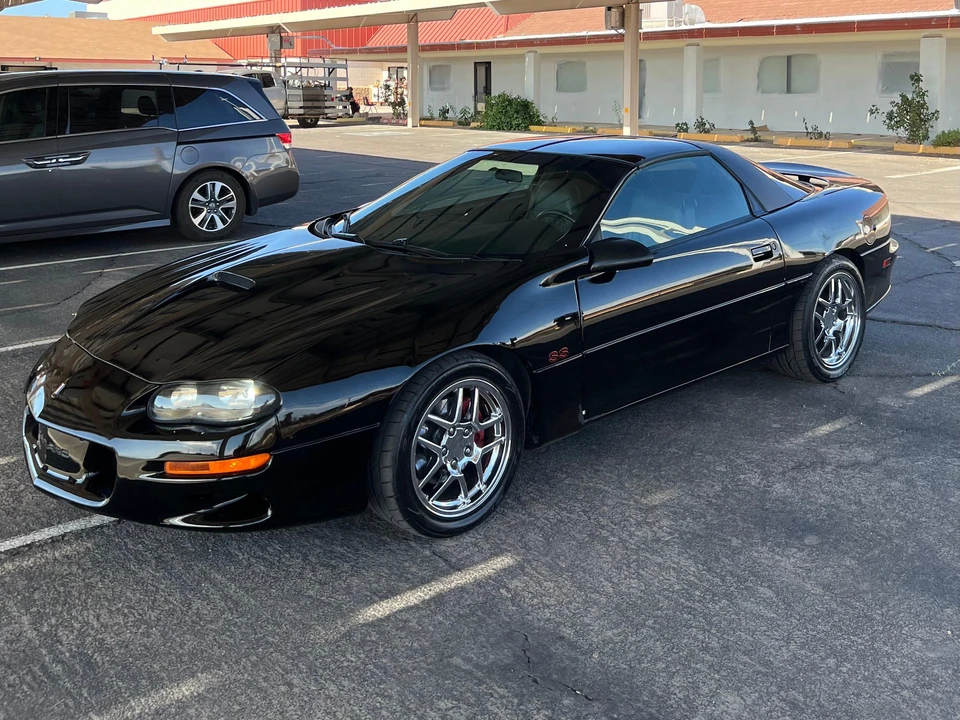 2002 Chevrolet Camaro SS 4th Gen - Image 10 of 31