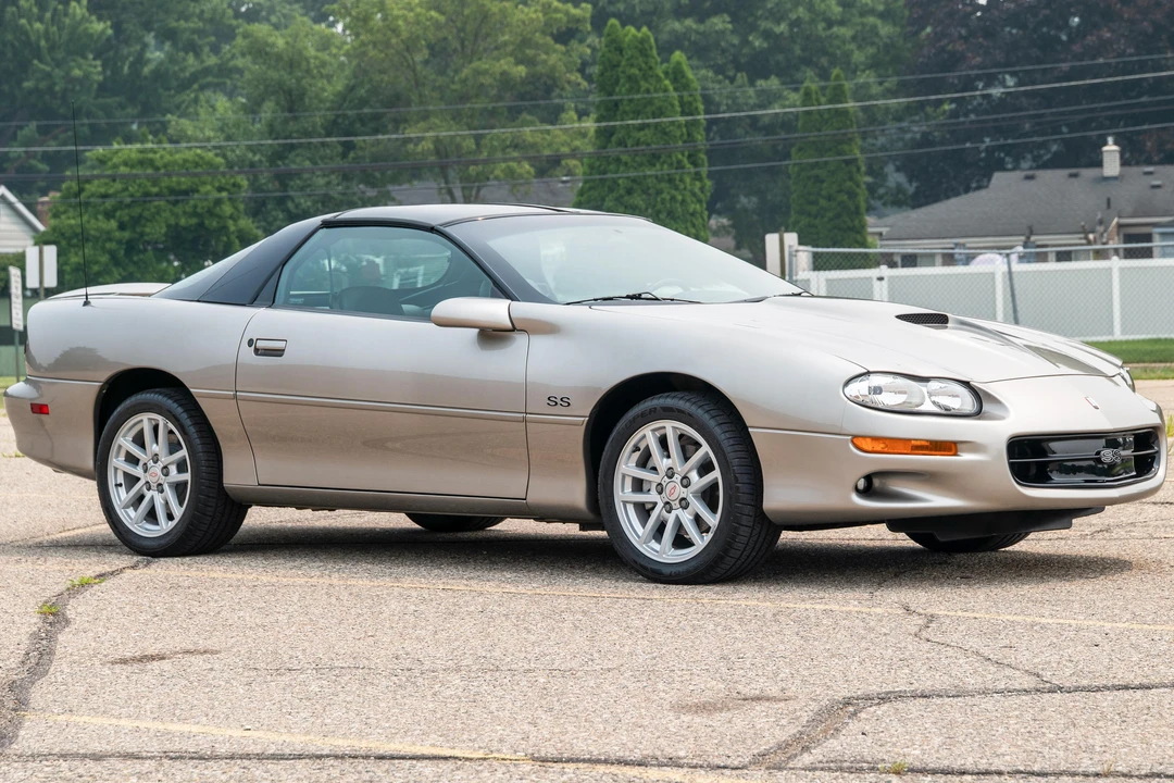 2002 Chevrolet Camaro SS 4th Gen - Image 8 of 31