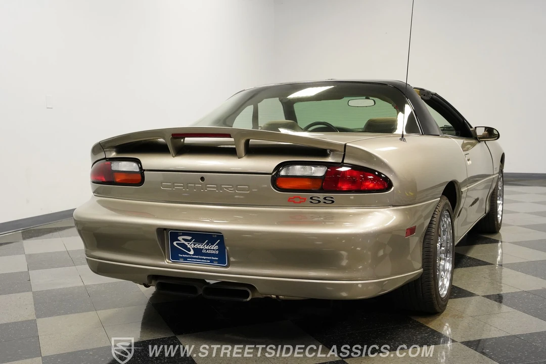 2002 Chevrolet Camaro SS 4th Gen - Image 10 of 31
