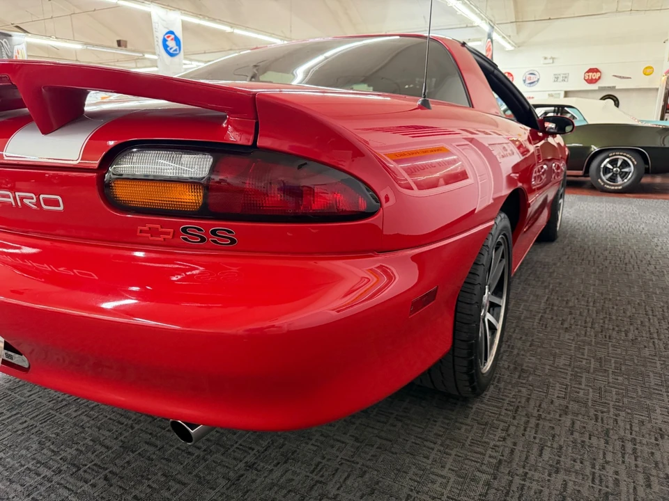 2002 Chevrolet Camaro SS 4th Gen - Image 30 of 31