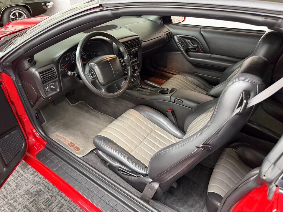 2002 Chevrolet Camaro SS 4th Gen - Image 17 of 31