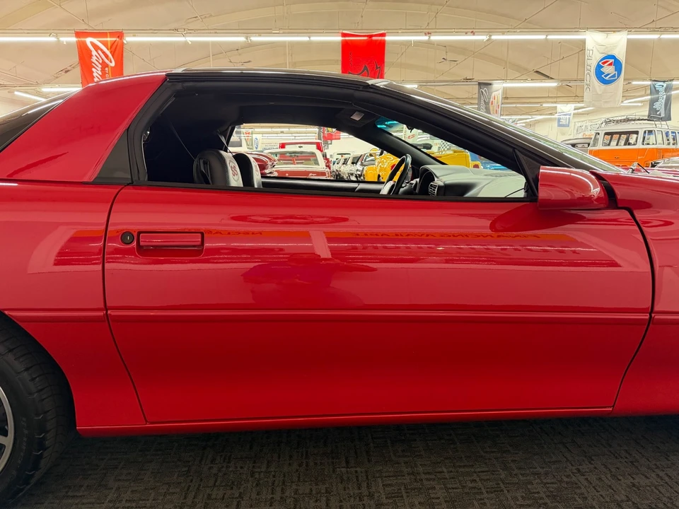 2002 Chevrolet Camaro SS 4th Gen - Image 28 of 31