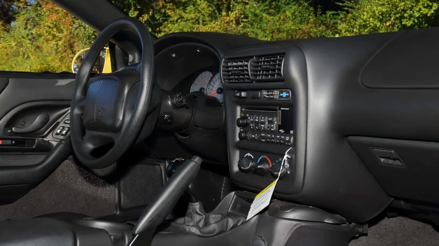 2002 Chevrolet Camaro - Image 11 of 29
