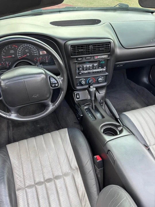 2002 Chevrolet Camaro - Image 5 of 10