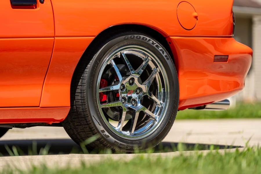 2002 Chevrolet Camaro - Image 18 of 28