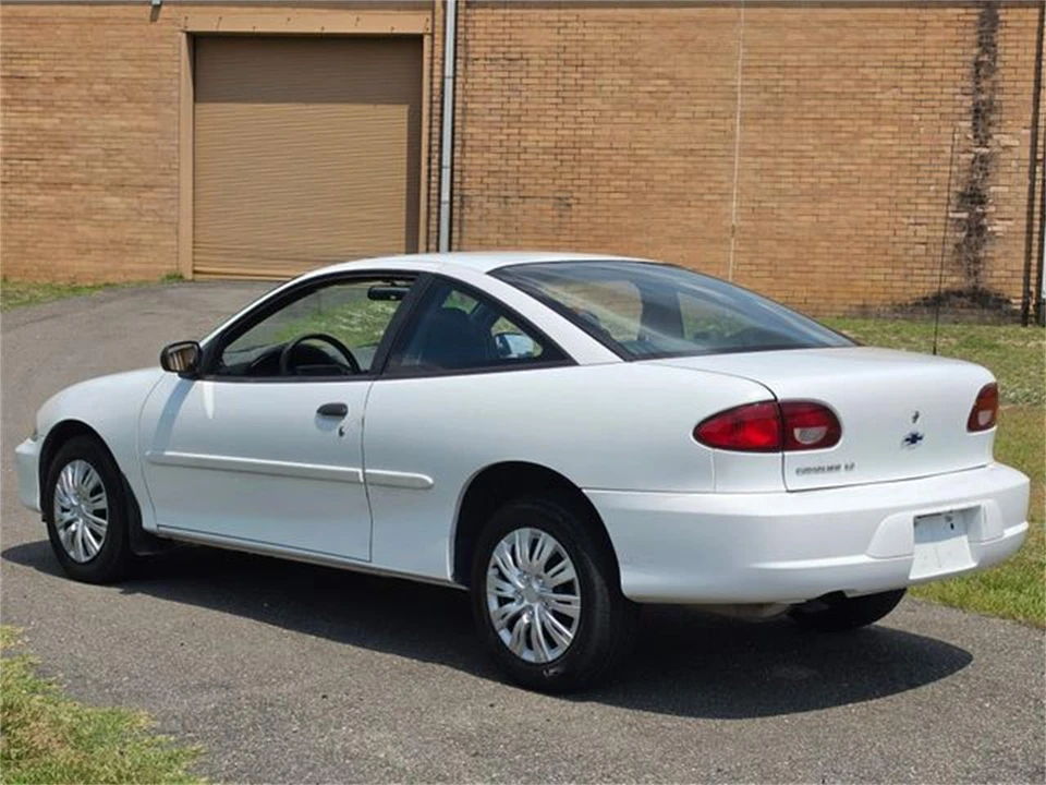2002 Chevrolet Cavalier - Image 11 of 31