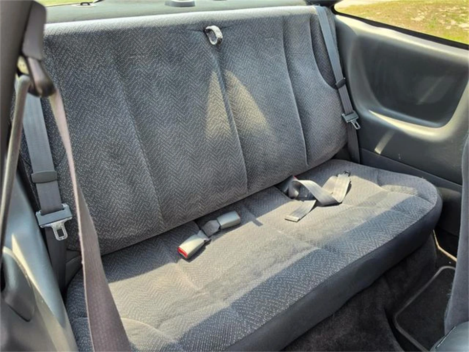 2002 Chevrolet Cavalier - Image 27 of 31
